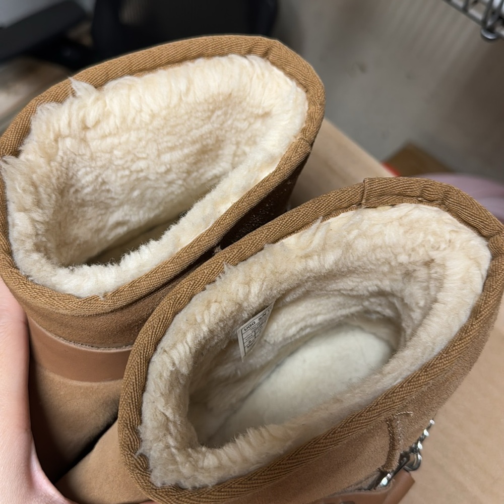 Ugg ankle boots - Picture 3 of 7